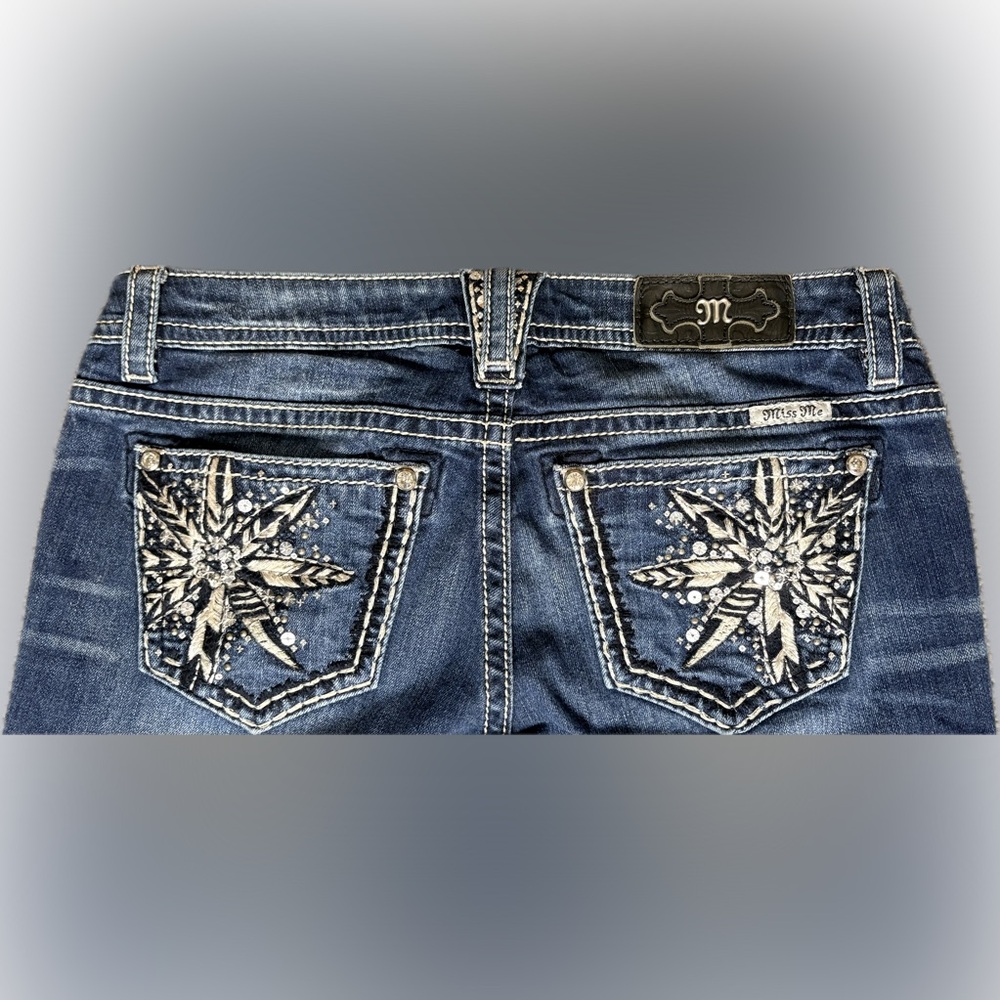 Miss Me Straight Leg Jeans - Picture 4 of 5